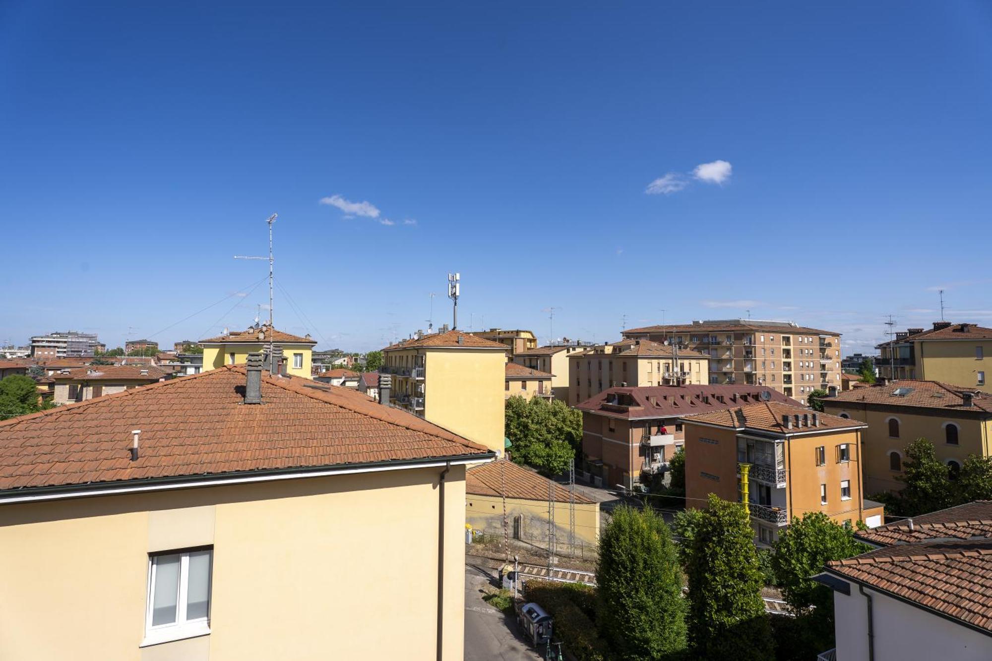 Affittacamere Orchidea For Tourists Hesperia Hosp Modena Kültér fotó